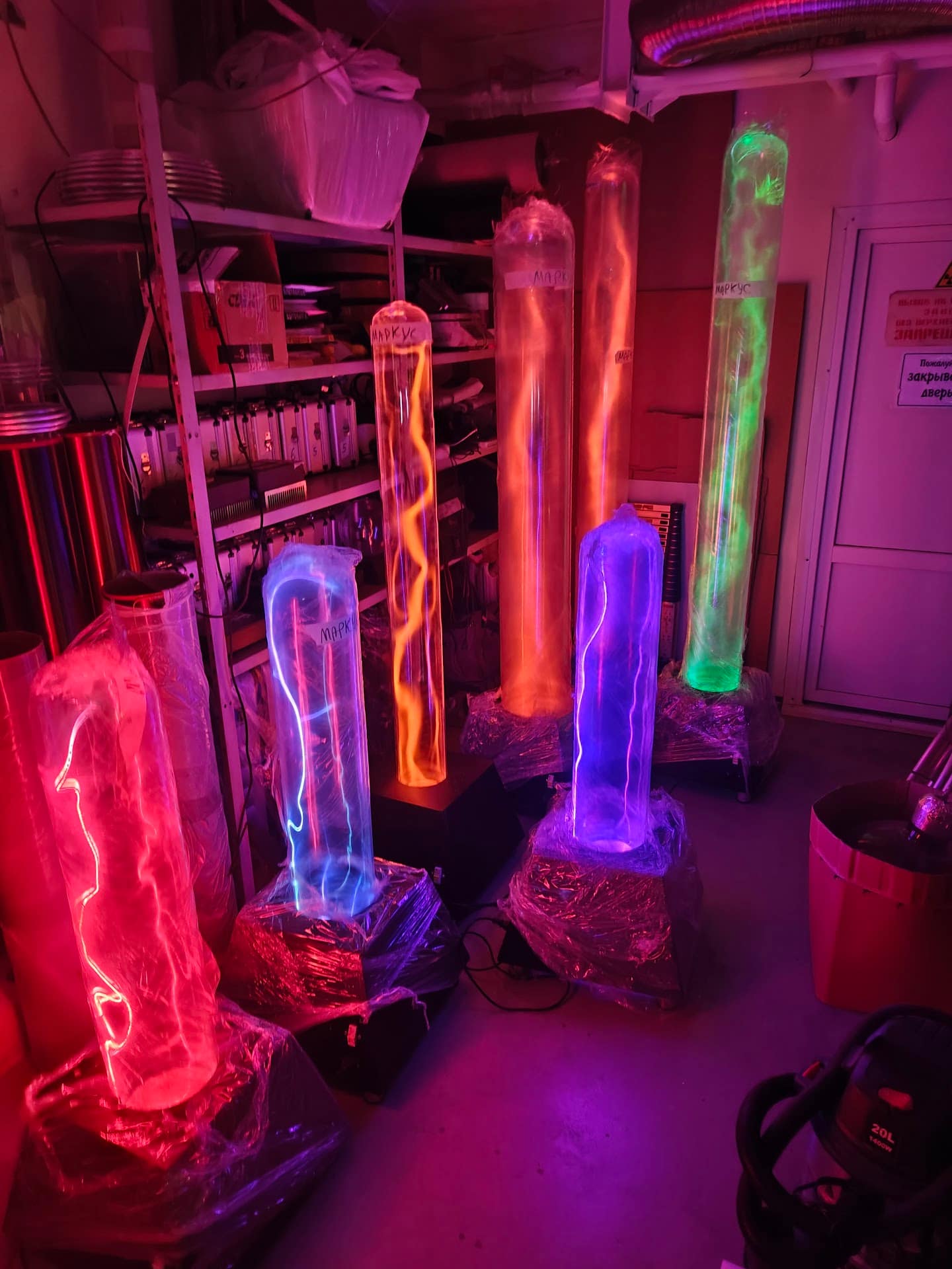 Real plasma glass - TeslaCoilPro workshop photograph