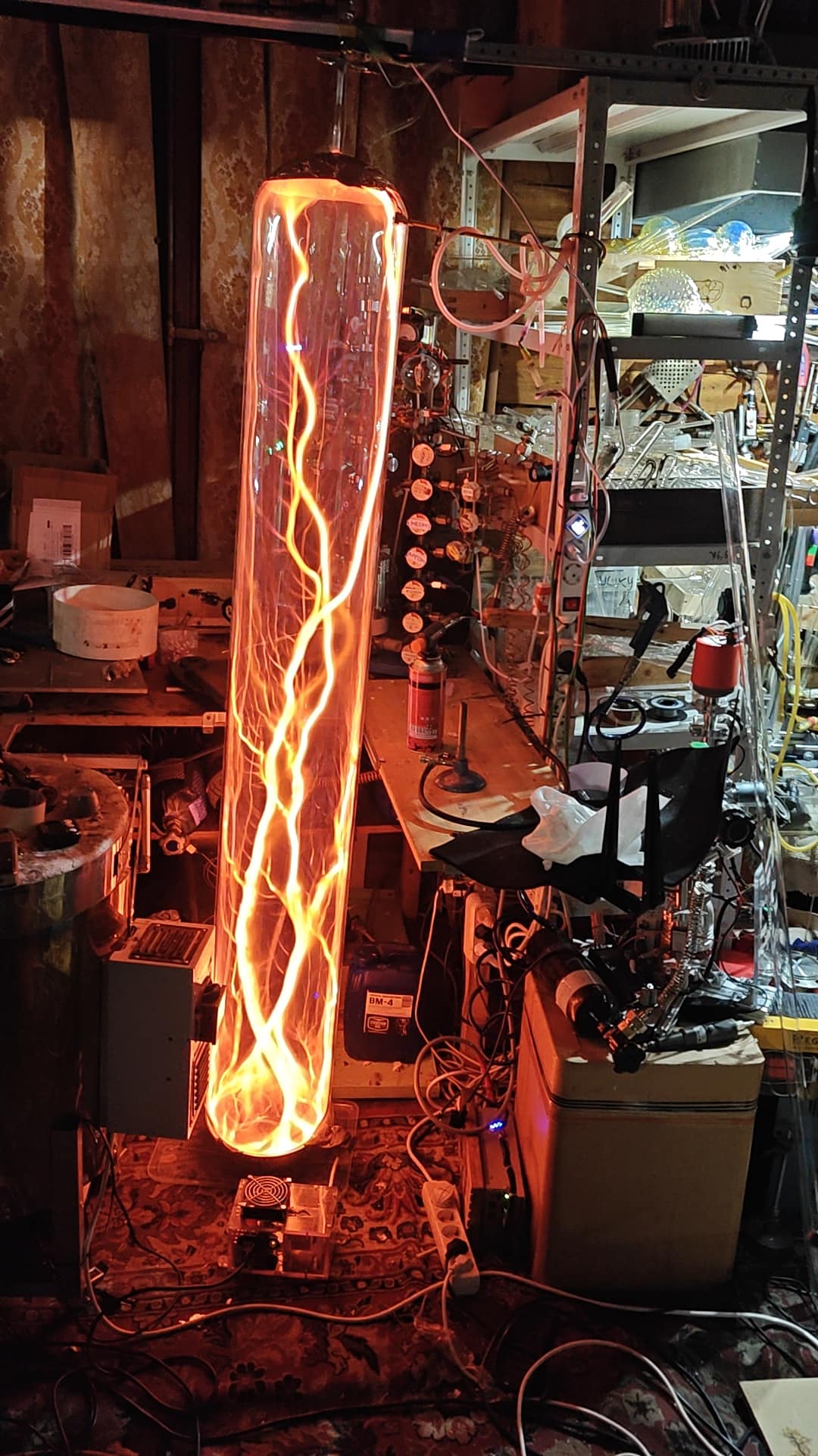 Real plasma glass - TeslaCoilPro workshop photograph